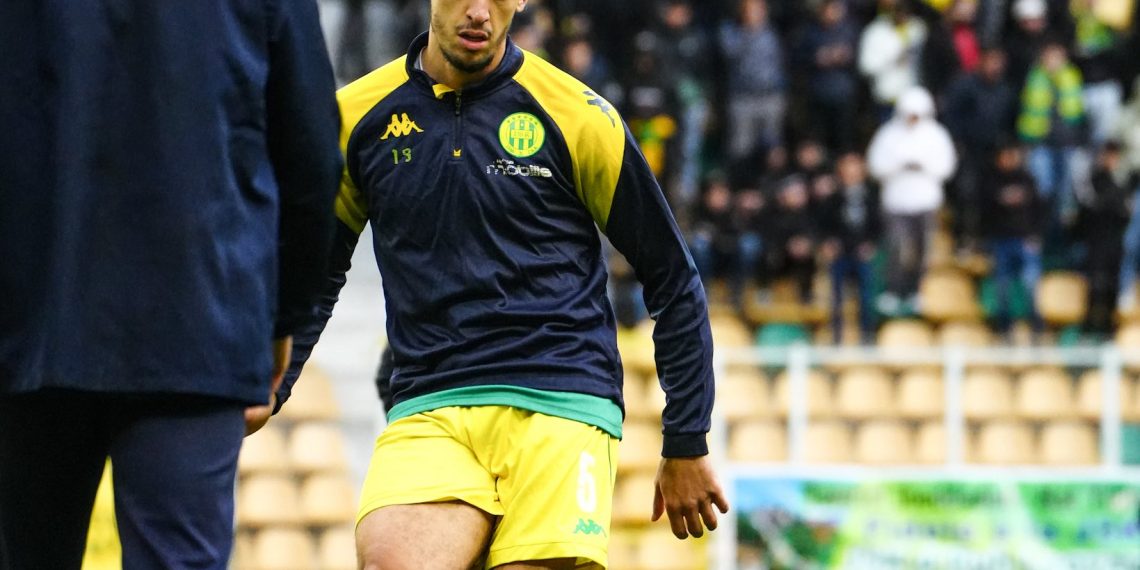 «الكناري» يسعى للفوز للإبقـاء على حظوظـه في  التأهّـل