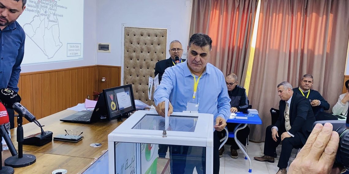 المصادقة بالأغلبيــة على تغيــير نظام البطولـة الوطنـية