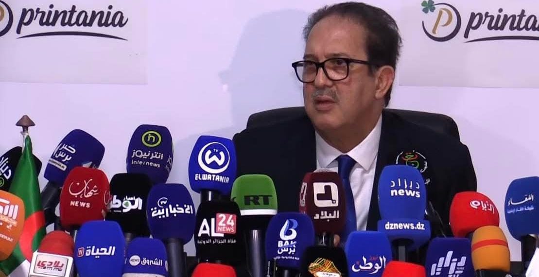 اتفاق استراتيجي بين «الأكنوا» و«فيفا»  يقضي بإنجـاز 50 ملعبـا