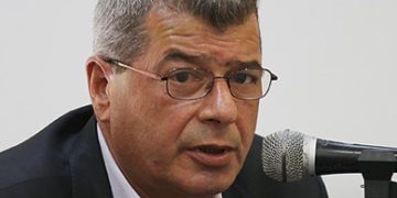 خـرج حيــّاً ولـم يخرج السجـن مـن رئتيـه