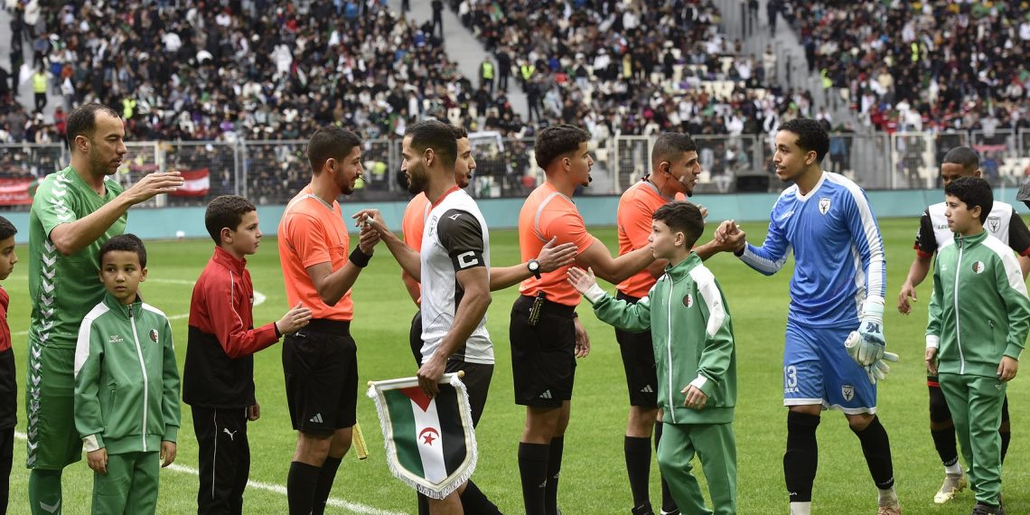 الجمهور الجزائري يجدّد دعمه للقضية الصّحراويـة