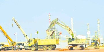 رهانات الانتقـال الطاقوي والذكاء الاصطناعي على طاولـة خـبراء الطاقة