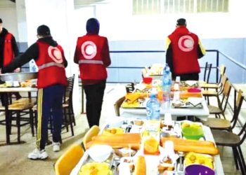 موائد الإفطار..أرقــام سخيــّة والكرامـة محفوظـة