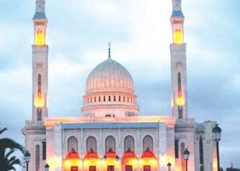 تحفة معماريـــة ومنــارة روحيـة