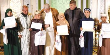 وهران.. التكافل والعبادة في حضرة ليلة القدر