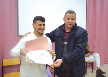 تنافـس على حفــظ ســورة من القـرآن بلغــة الإشـارة