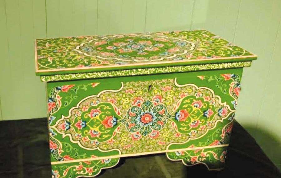 ”الزخرفة على الخشـب” واجهـة الفنـون بـ”القصبـة”