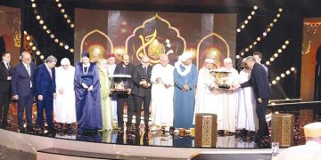 «تاج القـرآن».. فرسـان يستحقّون التكريم والامتنان