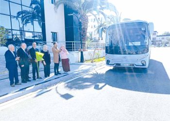 17 حرفيـا وحرفيــة في مهمـة التعريـف بالمنتــوج الوطني