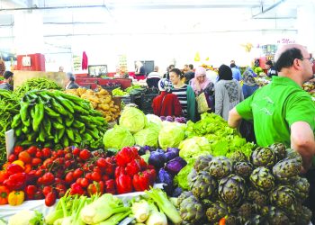 جزائر التحدّيات تطعم أبناءها من ثمرات وسواعد فلاحيها