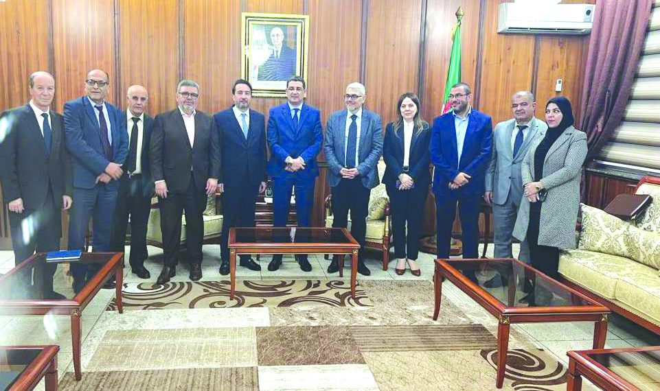 تشجيع المتعاملين الاقتصاديين لتعزيـــز السّيـادة الدوائيــة