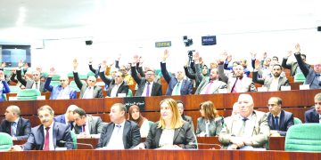 تشريعات لتعميق الإصلاحات وتكريس السيادة الوطنية