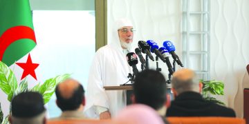 الشيخ محمد بن سعيد شريفي.. مدرسـة متميّزة بعطـائها