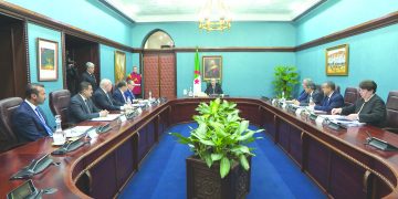 رئيس الجمهورية يترأس اجتماعـا حـول قطـاع المناجم والحديـد