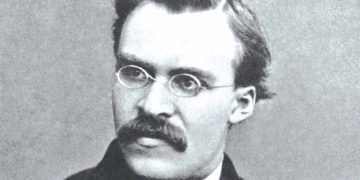 نيتشــه.. حقيقـة الفكـر وزيـف الأيديولوجيا