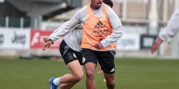 ”الخضـر” يواصلون التحضـيرات في أجـواء مميّزة بتورينـو