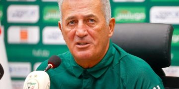 بيتكوفيتش  أمام تحدي إيجاد الحلول في الدفاع والوسط