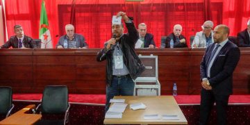 المصادقة بالأغلبيـة علـى التقريريـن المـالي والأدبـي لسنة 2025