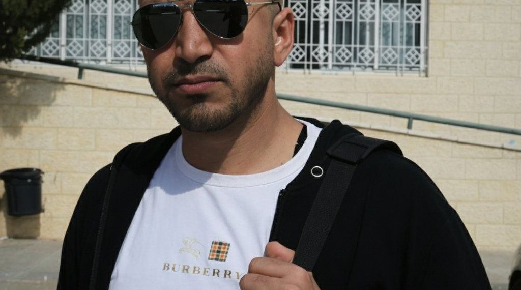 ​نَـصّ بعيــد عـن الجهـات