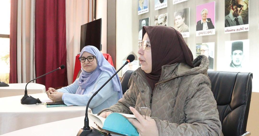 مكتبـة «مصطفى نطـور» تحتفي بإبداعـات المـرأة