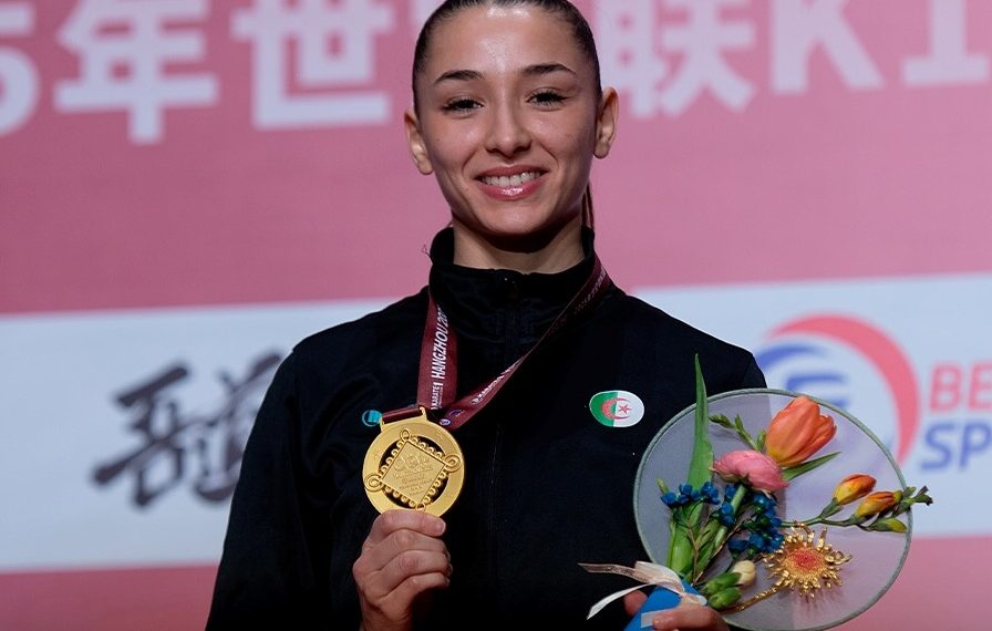 سيليــا ويكـان تواصـل التألــق