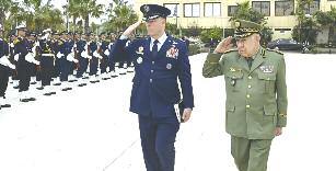 تعميــق حوارنــــا الاستراتيجـــي لترقيـــة تعاوننـــا العسكـــري