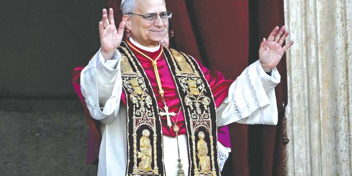 جولة البابا الأولى من نوعها.. دلالات ورمزيــة