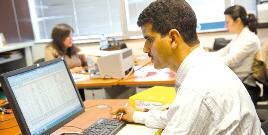 مستغانم.. ريادة استثمارية وانتعاش في سوق الشغل