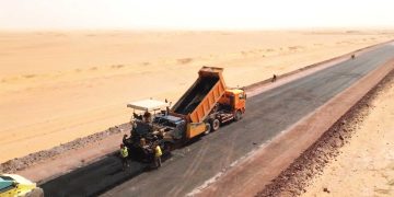 تندوف – الزويرات.. سواعد جزائرية تبني طريق السّيادة