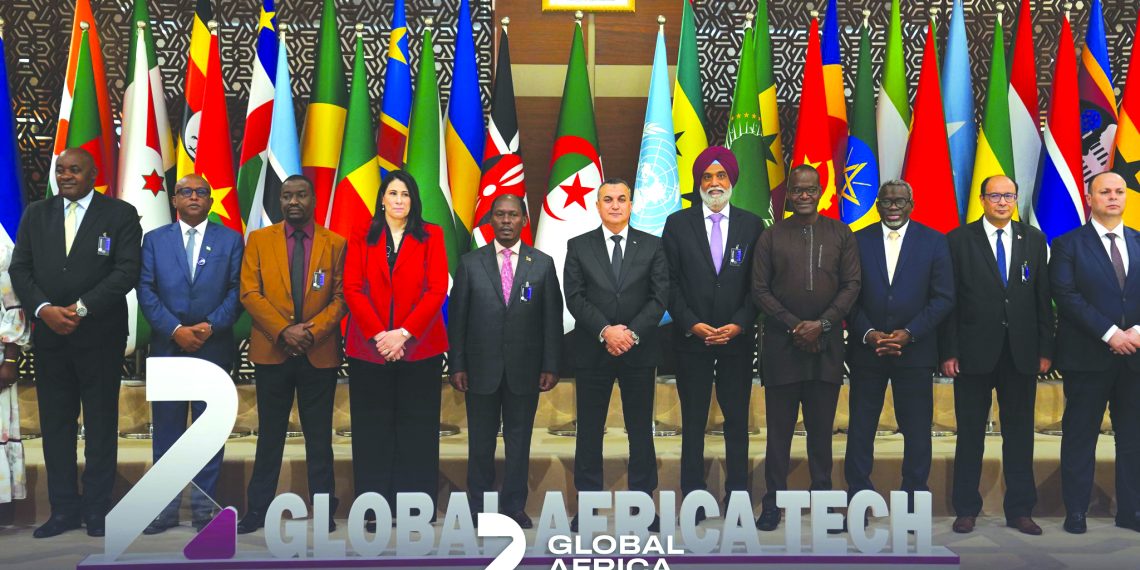 جهـــود جزائريـة لا تتـــوقف من أجـل سيـادة اتصاليـة إفريقية