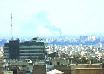 باكستـان تدير مفاوضات صعبـة بين واشنطن وطهران