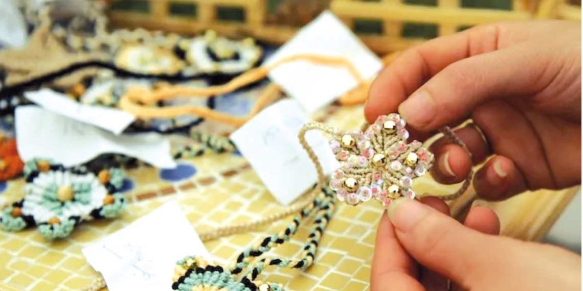 الحـرف التقليديـة.. إبداعــات بأبعاد اقتصاديـة