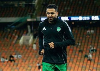 محرز علـى أعتـاب العودة إلى أوروبـا مـن بوابة فنربخشــة