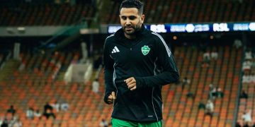 محرز علـى أعتـاب العودة إلى أوروبـا مـن بوابة فنربخشــة