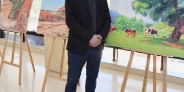 تجربـة بصريـة تـبرز ثراء التّجربــة الإبـداعية