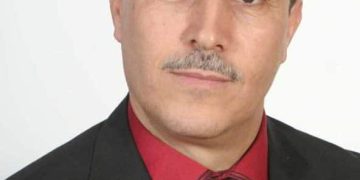 ”الموهبـة البرمجيـة الخارقـة”  في الشعـر.. وهـم خالـص