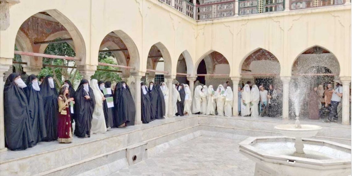 قسنطينــة تروي مآثـر “الملاية” بقصـر الحاج أحمـد بـاي