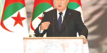 الرئيس تبون يراهن على الشباب في إرساء قواعد العمل السّياسي النّزيه