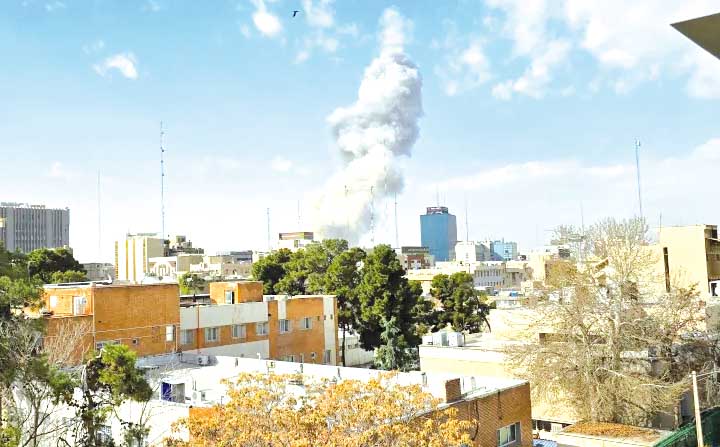 أمريكا تعرض مهلة للتوصّل إلى اتفاق وإيــران تحذّر مـن عـودة الحــرب