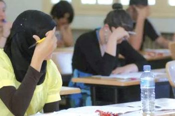 الامتحانـــات اختبــــــــــار معلومــــات لا معركـــــــــة حيــــــــــــــــــاة