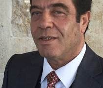 تأمـل في “نشيـد الحب والكفــاح”