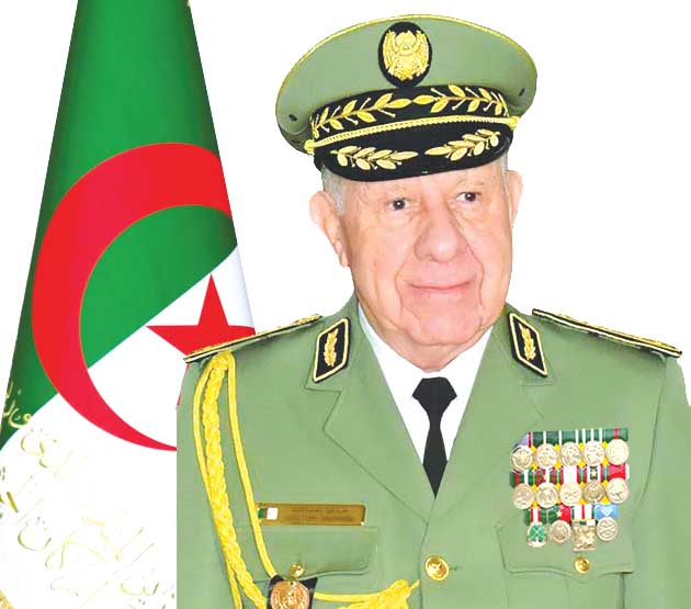 بـذل المزيـد مـن الجهــد لمواصلة مسار تطوير وتحديـث القـوات المسلحـة