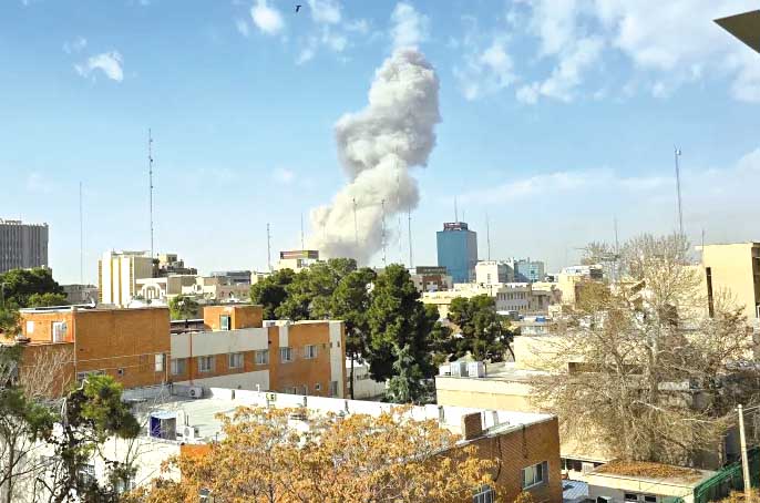 ترامب يرفع سقــف الضمانـات ويطالب طهران بتعهدات مكتوبة