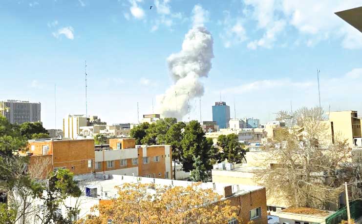 الحــرب علـى إيـران تدخـل يومهــا المائـــة.. ولا انفراج فــي الأفـق