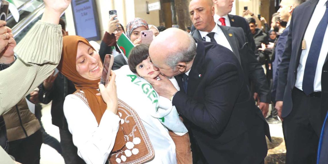 رئيس الجمهورية عزّز روابط الجالية الجزائرية بالوطن