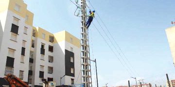 سكيكــدة.. إجـراءات لمواجهـة الطّلـب المتزايـــد على الطّاقـة