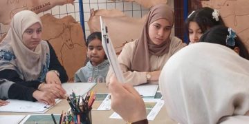 أطفـال الجلفـة يستكشفـون أسرار الفـن الصّخــري