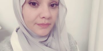 مجتمعــات مــن ورق..