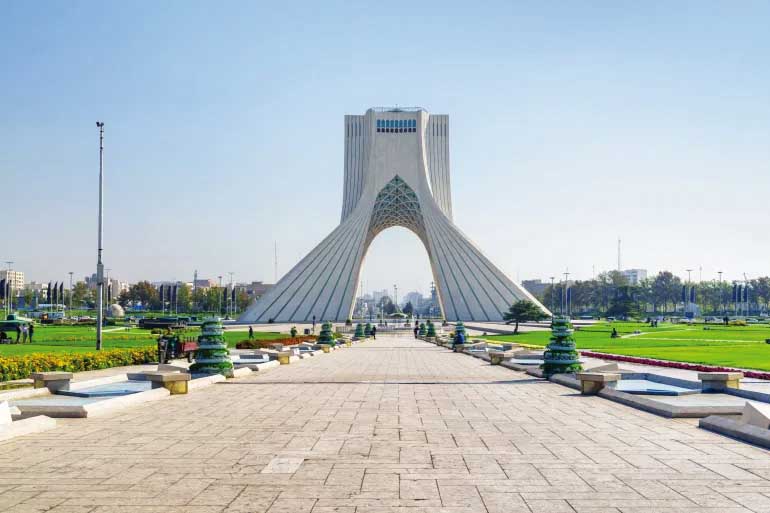 طهران تعلن مقتـل 30 منيا و7 عسكريين منذ بدء التصعيد الراهن