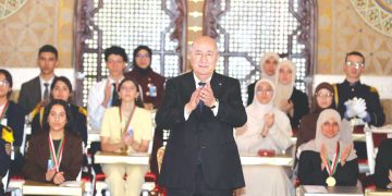 نخبة ونوابغ الجزائر المنتصــرة.. العلامــة الكاملـة